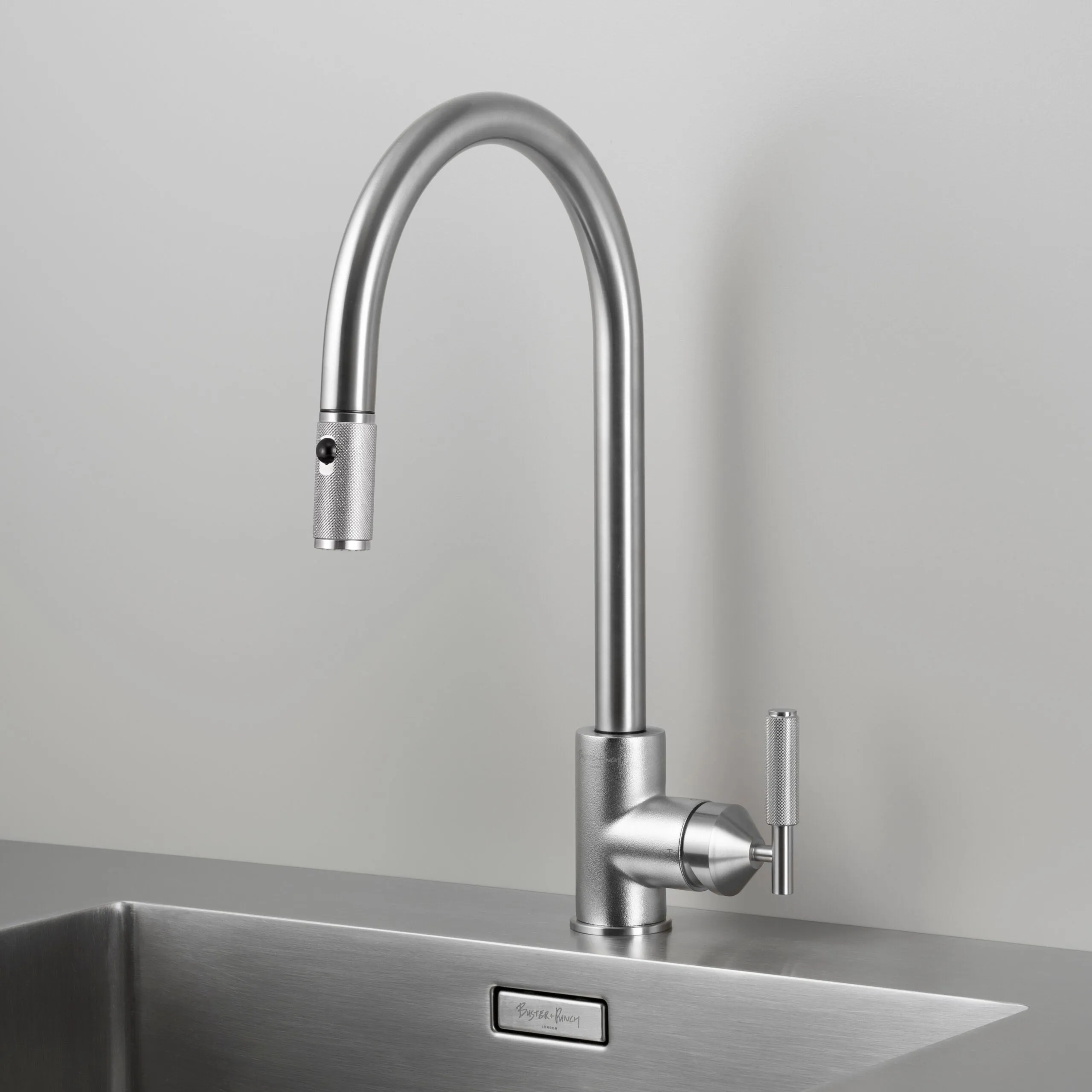 Buster   Punch Kitchen Faucet | Dual Spray Pull-out Mixer | Cross