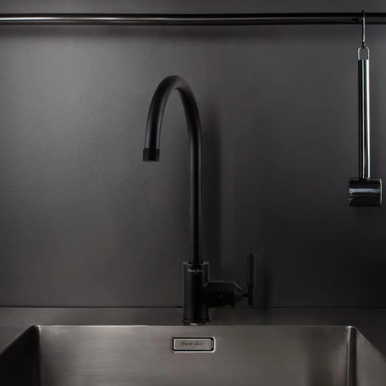Buster   Punch Kitchen Faucet | Mixer | Cross