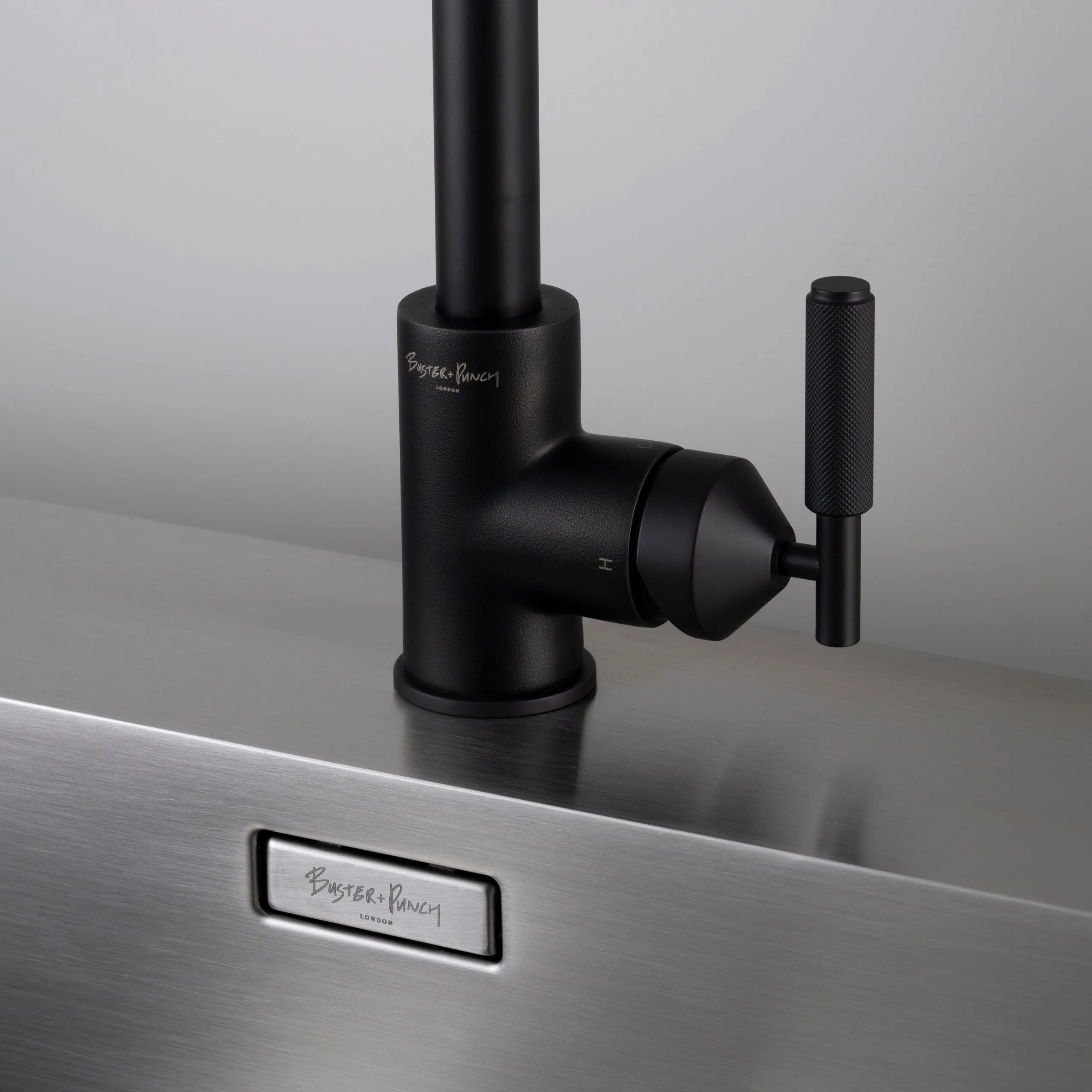 Buster   Punch Kitchen Faucet | Mixer | Cross