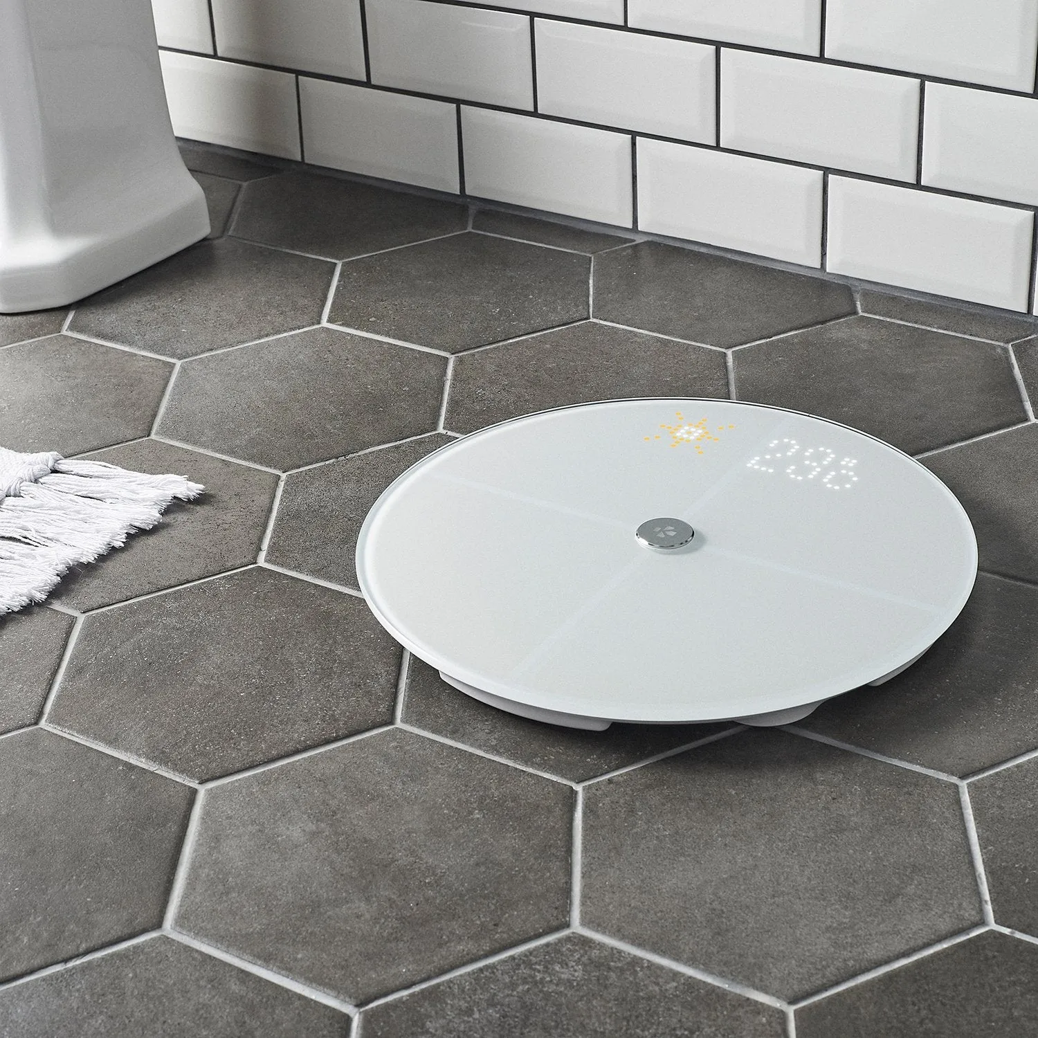 Smart Body Scale with Color Display